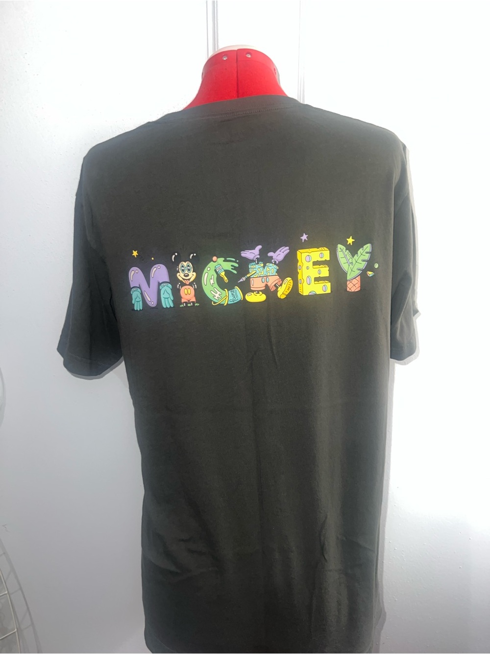 UT Art by S Harrington Disney Mickey Mouse Black  Graphic Tee sz Medium